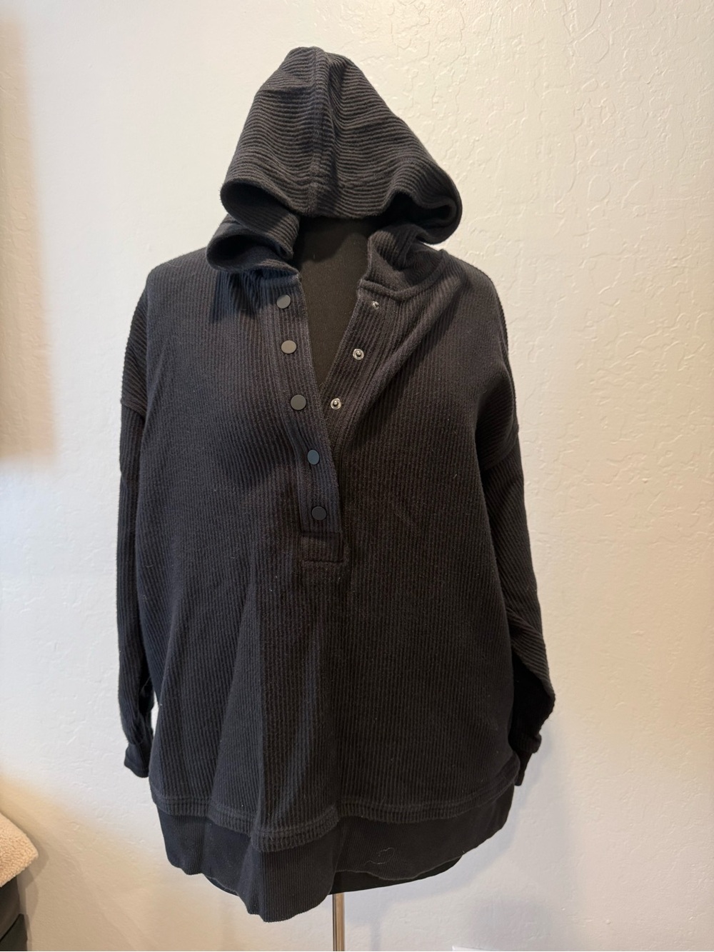 aerie Black Ribbed Hooded Snap hooded sweater/tunic